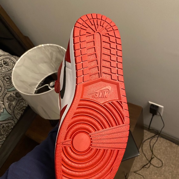 Air Jordan 1 Chicago 2015 - Picture 3 of 6